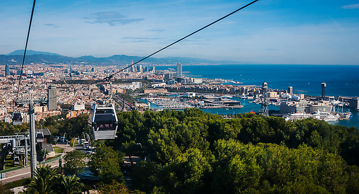 포토 JPG 해외이미지 나무 구름 건축물 산업 도로 바다 여행 비즈니스 자동차 하늘 풍경 사람없음 건물 물 경제 파란색 도시풍경 햇빛 탑 항구 맑음 화물 보트 스페인 컨테이너 창고 언덕 무역 상업 오르기 포트 타운 바르셀로나 스카이라인 사일로 선로 수평선 해외202004 해외포토 자연요소 식물 건축 유럽 길 육상교통 컬러 배_교통 교통시설 모션 날씨 태양 운송업 도시 파일형식 이미지허브