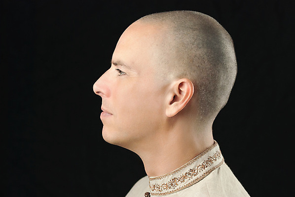 포토 JPG 해외이미지 라이프스타일 종교 여유 얼굴 컨셉 신체 불교 건강 한명 사람 머리 평화 힘 기쁨 표현 자신감 영혼 집중 심볼 명상 대머리 암 몸단장 진짜 해외202004 해외포토 1 헤어스타일 감정 생활 신체부위 질병 파일형식 이미지허브