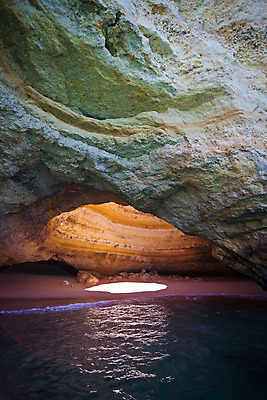 포토 JPG 해외이미지 모래 바다 여행 자연 휴가 휴식 풍경 사람없음 물 침묵 자유 시골 만 황무지 동굴 포르투갈 엽서 천국 대서양 파라다이스 회복 해외202004 해외포토 자연요소 유럽 컨셉 소리 편지 생태계 파일형식 이미지허브