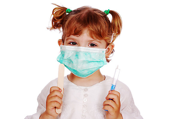 포토 JPG 해외이미지 백인 여자 어린이 병원 주사기 마스크 한명 들기 사람 소녀 의사 막대기 보호 예방 병원놀이 인플루엔자 소녀한명만 코로나바이러스 해외202004 해외포토 서양인 1 컨셉 의학 의료기기 모션 놀이 의료진 바이러스 여자한명만 소녀만 파일형식 이미지허브