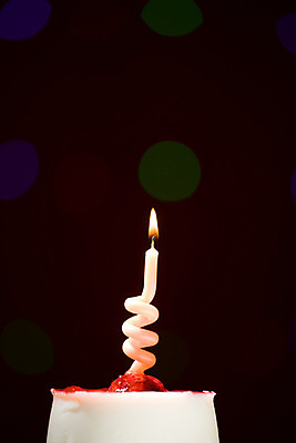 포토 JPG 해외이미지 음식 백그라운드 오렌지 불꽃 기념 사람없음 빨간색 초록색 파란색 빛 노란색 파티 우주 케이크 얼음 줄무늬 축하 대접 맛 소프트포커스 큼 뿌리기 많음 해외202004 해외포토 자연요소 컬러 컨셉 무늬 과일 모션 불 디저트 촬영기법 이벤트 크기 파일형식 이미지허브