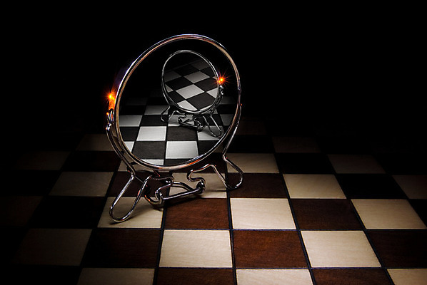 포토 JPG 해외이미지 백그라운드 컨셉 생각 부분 아이디어 사람없음 목재 빛 반사 갈색 우주 금속 검은색 어둠 거울 슬픔 계획 야간 신비 비밀 오브젝트 정사각형 소재 오리지널 지능 해외202004 해외포토 자연요소 도형 나무 감정 컬러 재료 재질 파일형식 이미지허브