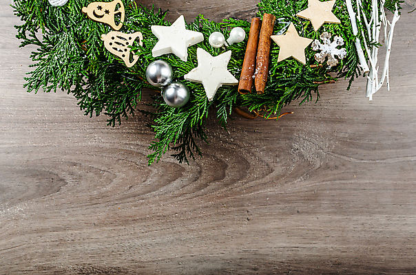 포토 JPG 해외이미지 나무 전통 디자인 계절 꽃 리본 백그라운드 크리스마스 겨울 촛불 불 휴가 사람없음 내부 목재 장식 빨간색 초록색 빛 산타클로스 보라색 축제 화환 장식볼 추위 흰색 나뭇가지 축하 소나무 황금 숲 12월 심볼 전나무 원뿔 고립 핸드메이드 해외202004 해외포토 자연요소 도형 식물 기념일 컬러 컨셉 재료 초 날짜 파일형식 이미지허브