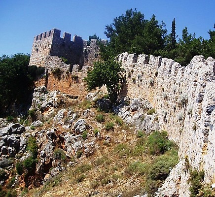 포토 JPG 해외이미지 나무 벽 하늘 휴가 벽돌 산 경사 사람없음 빨간색 성 언덕 칠면조 해외202004 해외포토 식물 건축물 컬러 조류 파일형식 이미지허브