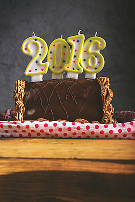 포토 JPG 해외이미지 전통 행복 음식 크리스마스 겨울 탁자 휴가 새해 기념 실내 사람없음 케이크 초콜릿 수확 축하 대접 달콤 맛 책상 복고 기회 잔치 2016년 해외202004 해외포토 계절 기념일 감정 가구 컨셉 농업 디저트 내부 연도 파일형식 이미지허브