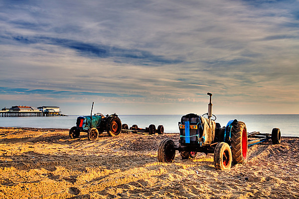 포토 JPG 해외이미지 모래 바다 여행 잉글랜드 풍경 사람없음 야외 여름 큼 트랙터 옛날 해외202004 해외포토 계절 영국 크기 농기계 특수차량 파일형식 이미지허브