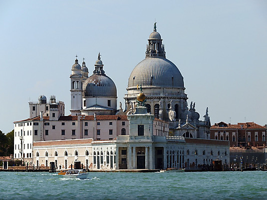 포토 JPG 해외이미지 외관 건축양식 지붕 미술 사람없음 교회 이탈리아 미술관 박물관 베네치아 경례 마리아 바로크 바실리카 해외202004 해외포토 건축 유럽 종교 종교건축 문화예술 건물 인사 파일형식 이미지허브