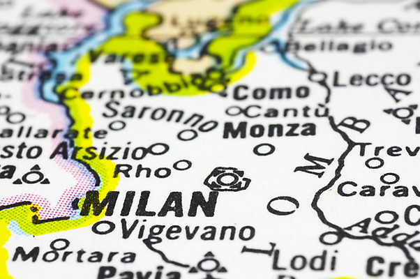포토 JPG 해외이미지 유럽 여행 백그라운드 지도 비즈니스 휴가 사람없음 세계 여행객 이탈리아 도시 지역 동쪽 밀라노 지도책 지리 해외202004 해외포토 나라 사람 책 방향 파일형식 이미지허브