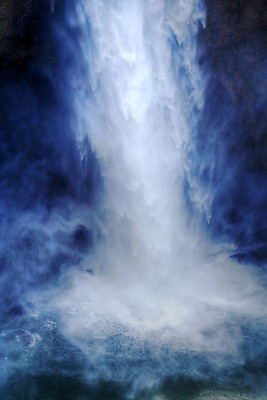 포토 JPG 해외이미지 나무 계절 공원 여행 자연 풍경 사람없음 야외 초록색 물 여름 강 햇빛 평화 환경 봄 폭포 젖음 흐름 가을 바위 물방울 개울 떨어짐 숲 묘사 북쪽 에스토니아 해외202004 해외포토 자연요소 식물 공공시설 유럽 컬러 컨셉 태양 돌_바위 방향 생태계 파일형식 이미지허브