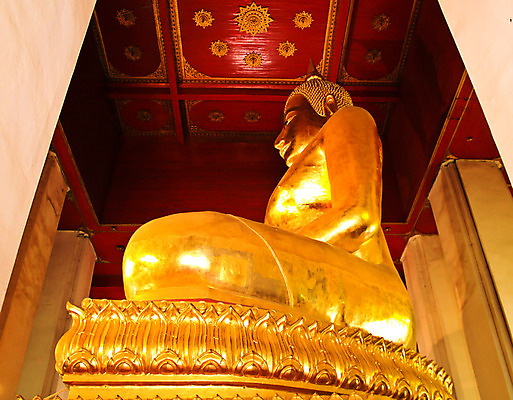 포토 JPG 해외이미지 아시아 종교 문화 얼굴 조각 여행 불교 건축양식 태국 미술 앉기 동양인 사람없음 장식 빨간색 조각상 노란색 교회 믿음 스크린 골동품 기도 사찰 황금 클래식 큼 집중 신성 숭배 신앙심 옛날 스타일 해외202004 해외포토 건축 감정 나라 컬러 컨셉 종교건축 모션 문화예술 인종 건물 신체부위 조형물 크기 파일형식 이미지허브