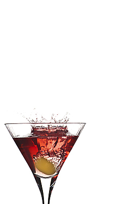 포토 JPG 해외이미지 사람없음 빨간색 칵테일 액체 액체표현 빠짐 레드마티니 마티니 스플래쉬 해외202004 해외포토 컬러 주류 순간포착 파일형식 이미지허브