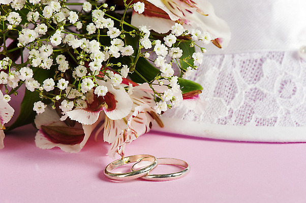 포토 JPG 해외이미지 커플 꽃잎 꽃 리본 결혼 백그라운드 목걸이 발렌타인데이 선물 사랑 사람없음 빨간색 상자 장미 귀걸이 흰색 하트 반지 황금 우아함 보석 심볼 오브젝트 다이아몬드 약혼 고립 해외202004 해외포토 모양 식물 감정 컬러 컨셉 장신구 관계 데이이벤트 이벤트 광석 약속 파일형식 이미지허브