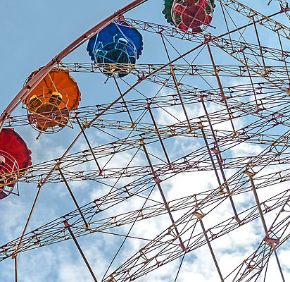 포토 JPG 해외이미지 주간 구름 하늘 사람없음 야외 놀이공원 대관람차 해외202004 해외포토 자연요소 테마파크 놀이기구 파일형식 이미지허브