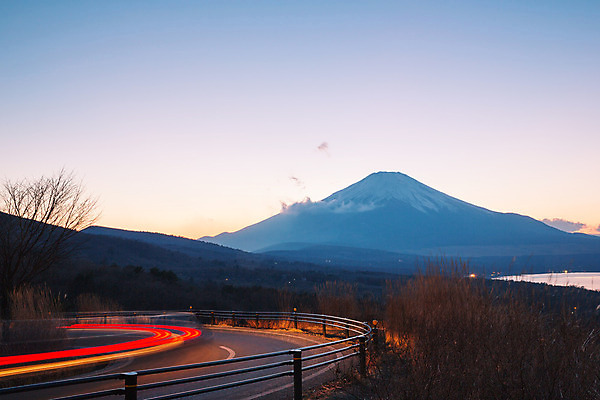 포토 JPG 해외이미지 구름 공원 아시아 호수 여행 겨울 자연 하늘 아침 산 풍경 사람없음 물 반사 일본 황혼 새벽 가을 야간 화산 후지산 절정 해외202004 해외포토 주간 자연요소 계절 공공시설 나라 일몰 세계문화유산 생태계 파일형식 이미지허브