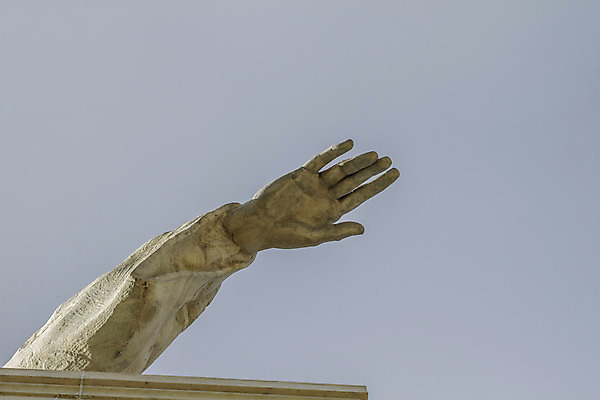 포토 JPG 해외이미지 손 기독교 종교 컨셉 관계 천사 함께함 창조 미술 사람없음 조각상 탑 검은색 성경 희망 터치 천주교 종 도움 영혼 스페인 구출 클래식 닫기 연결 집중 승진 돌봄 르네상스 마드리드 신앙심 헬프 해외202004 해외포토 건축물 감정 유럽 컬러 종교용품 모션 문화예술 신체부위 조형물 파일형식 이미지허브
