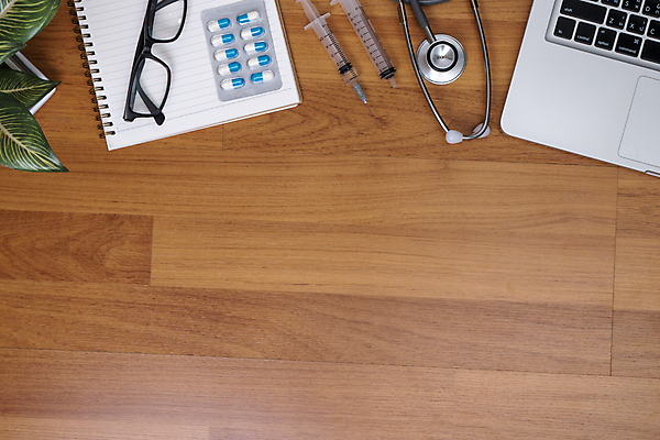 포토 JPG 해외이미지 식물 직업 종이 과학 백그라운드 컨셉 잎 비즈니스 청진기 탁자 직장 건강 병원 사람없음 목재 초록색 파란색 컴퓨터 사무실 약 펜 갈색 우주 금속 쪽지 공책 공백 장비 시험 의사 정보 흰색 키보드 업무 메시지 냄비 정상 쥐 책상 문서 심기 해외202004 해외포토 나무 교육 컬러 가구 회사 재료 의학 의료기기 모션 재질 문구용품 전자제품 필기구 의료진 작업 솥 설치류 파일형식 이미지허브