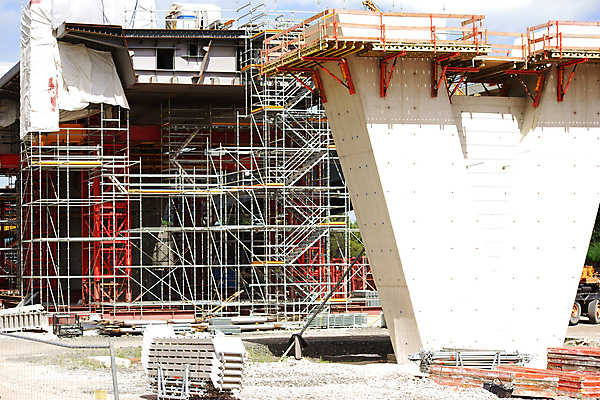 포토 JPG 해외이미지 산업 도로 교통시설 새로움 프레임 사람없음 빛 햇빛 건설현장 트럭 도구 바 고속도로 발판 콘크리트 해외202004 해외포토 길 교통 컨셉 자동차 건설업 태양 시설 파일형식 이미지허브