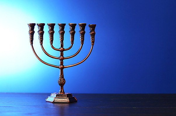 포토 JPG 해외이미지 전통 종교 문화 휴가 사람없음 성경 심볼 촛대 놋쇠 신앙심 유태교 이스라엘 해외202004 해외포토 종교용품 서아시아 파일형식 이미지허브