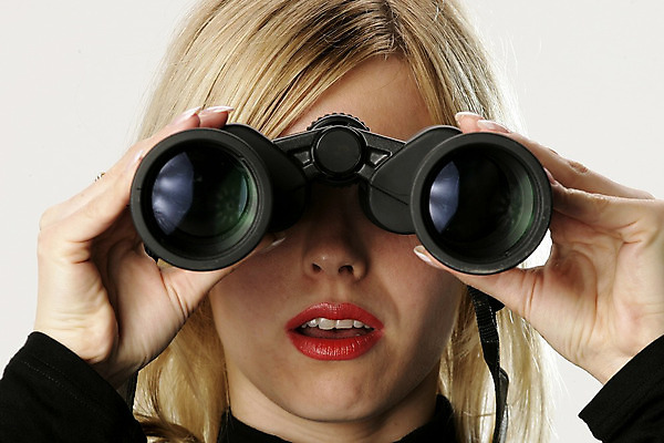 포토 JPG 해외이미지 스튜디오촬영 백인 라이프스타일 응시 여자 행복 컨셉 비즈니스 청소년 한명 웃음 사람 정장 20대 성인 가로 쌍안경 관찰 직장인 비즈니스우먼 전문직 엿보기 흰배경 옷입기 감시 고립 여자만 여자한명만 성인여자한명만 성인만 해외202004 해외포토 서양인 직업 1 시선 옷 감정 백그라운드 모션 실내 표정 청년 생활 망원경 흰색 성인여자만 파일형식 이미지허브