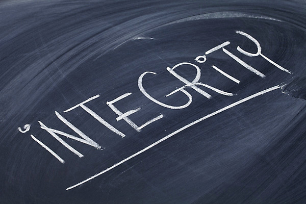 포토 JPG 해외이미지 캐릭터 컨셉 패턴 텍스트 사람없음 단어 검은색 칠판 흰색 분필 질감 정직 대각선 그런지 윤리 청렴 필기체 해외202004 해외포토 문자 선 컬러 무늬 초크 파일형식 이미지허브