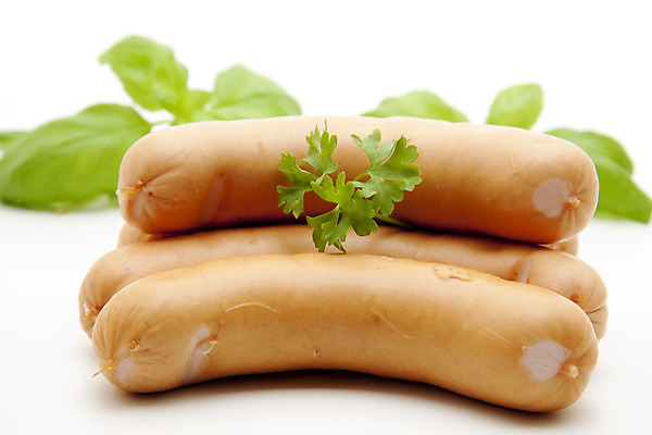 포토 JPG 해외이미지 음식 육류 사람없음 식사 신선 소시지 맛 아침식사 먹기 허브 흰배경 바질 프랑크푸르트 해외202004 해외포토 식물 백그라운드 컨셉 식재료 모션 독일 흰색 도시 가공식품 파일형식 이미지허브