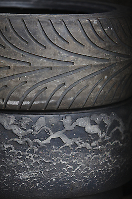 포토 JPG 해외이미지 자동차 사람없음 바퀴 타이어 고무 해외202004 해외포토 육상교통 파일형식 이미지허브