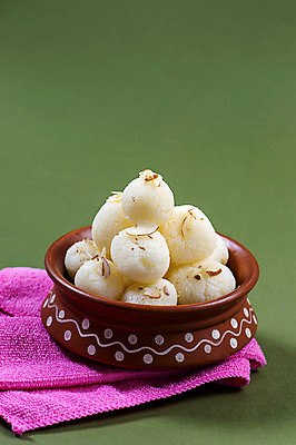 포토 JPG 해외이미지 디저트 사람없음 도자기 원형 사기그릇 냅킨 인도음식 해외포토 도형 그릇 음식 동양음식 파일형식 이미지허브