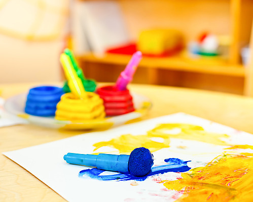 포토 JPG 해외이미지 손 교육 종이 어린이 놀이 탁자 수업 수채화 창조 미술 사람없음 빨간색 페인트 게임 아기 붓 작음 그림 예술가 페인트붓 화가 지문 해외202004 해외포토 직업 컬러 가구 문화예술 사람 신체부위 크기 파일형식 이미지허브