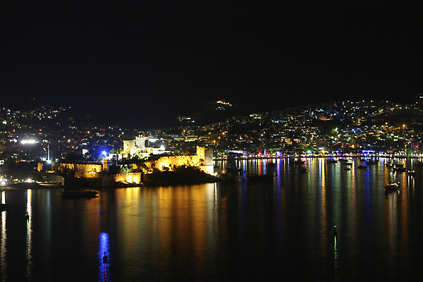 포토 JPG 해외이미지 바다 여행 휴가 풍경 사람없음 가로 빛 반사 도시 야간 장면 칠면조 해외202004 튀르키예 해외포토 자연요소 아시아 조류 파일형식 이미지허브