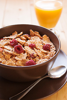 포토 JPG 해외이미지 음식 과일 딸기 아침 건강 옥수수 요리 사람없음 식사 신선 사발 달콤 아침식사 오렌지주스 먹이 시리얼 섬유 뮤즐리 해외202004 해외포토 주간 곡류 직물 사기그릇 맛 과일주스 파일형식 이미지허브