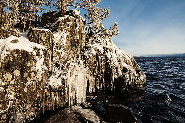 포토 JPG 해외이미지 나무 호수 벽 백그라운드 겨울 패턴 자연 하늘 날씨 풍경 사람없음 야외 물 파란색 빛 맑음 얼음 활발 추위 수확 흰색 소나무 숲 위험 작음 묘사 서리 고드름 내추럴 감탄 강렬 그런지 옛날 해외202004 해외포토 자연요소 식물 계절 컬러 컨셉 무늬 농업 크기 생태계 파일형식 이미지허브