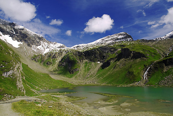 포토 JPG 해외이미지 구름 호수 자연 하늘 산 파노라마 풍경 사람없음 초록색 물 파란색 환경 계곡 침묵 등산 트래킹 절벽 오스트리아 숲 알프스 암초 산악지대 생태학 웅장함 절정 터키석 정확 해외202004 해외포토 자연요소 교육 유럽 컬러 컨셉 레저 촬영기법 소리 보석 생태계 파일형식 이미지허브