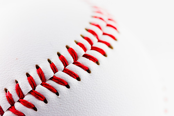 포토 JPG 해외이미지 스포츠 공 놀이 사람없음 빨간색 장비 야구 게임 흰색 잡기 던지기 닫기 바느질 가죽 오브젝트 싱글 고립 전국 해외202004 해외포토 컬러 모션 구기 파일형식 이미지허브