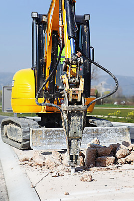 포토 JPG 해외이미지 산업 지구 사람없음 기계 장비 성장 작업 망치 큼 리프트 먼지 암초 의사봉 무거움 잭 거인 격파 땅파기 송곳 채석 해외202004 해외포토 모션 공구 무게 크기 파일형식 이미지허브