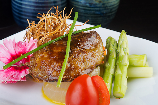 포토 JPG 해외이미지 접시 백그라운드 잎 밥 양파 마늘 육류 스테이크 요리 동양인 사람없음 초록색 일본 식사 버섯 당근 샐러드 소고기 흰색 아기 큐브 카레 고립 해외202004 해외포토 식물 식기 아시아 음식 컬러 채소 식재료 뿌리채소 서양음식 사람 인종 파일형식 이미지허브