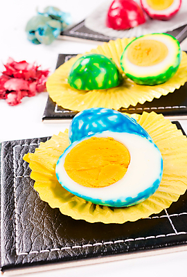 포토 JPG 해외이미지 모양 동물 전통 디자인 종교 음식 컨셉 오렌지 휴가 부활절 기술 미술 사람없음 빨간색 초록색 파란색 노란색 계란 보라색 페인트 봄 껍질 흰색 축하 그룹 변화 황금 아침식사 매끈함 큼 자르기 먹기 제비꽃 유기농 날것 슛 개성 고립 멀티 삶기 줄서기 많음 해외202004 해외포토 웰빙 계절 기념일 꽃 컬러 과일 모션 문화예술 알 식사 감각 크기 파일형식 이미지허브