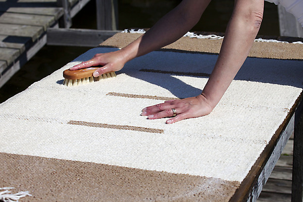 포토 JPG 해외이미지 백그라운드 컨셉 가사 손잡이 사람없음 목재 단어 갈색 카펫 흰색 붓 업무 씻기 빨래 청소 먼지 청소부 해외202004 해외포토 나무 직업 문자 컬러 재료 청결 작업 파일형식 이미지허브