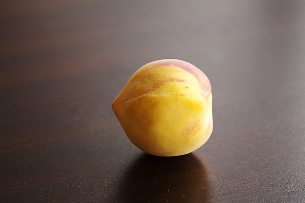 포토 JPG 해외이미지 음료 음식 조각 백그라운드 농업 과일 자연 탁자 건강 사람없음 가로 빨간색 컬러풀 노란색 침묵 주스 신선 원형 닫기 달콤 맛 아침식사 자르기 먹기 책상 오브젝트 유기농 슛 복숭아 내추럴 숙성 식용 영양분 해외202004 해외포토 도형 웰빙 산업 컬러 가구 컨셉 모션 식사 소리 생태계 파일형식 이미지허브