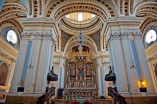 포토 JPG 해외이미지 유럽 기독교 종교 벽 조각 곡선 건축양식 창문 유리 숙이기 미술 사람없음 내부 건물 성당 교회 문 천주교 골동품 발코니 바위 램프 기둥 중세 역사 스페인 미술관 천장 아치 샹들리에 고딕 숭배 스페인어 옛날 제단 해외202004 해외포토 건축물 건축 나라 선 포즈 종교건축 재질 문화예술 조명 돌_바위 파일형식 이미지허브