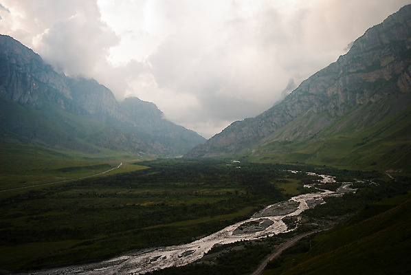 포토 JPG 해외이미지 백인 스포츠 여행 휴가 산 사람없음 초록색 물 강 추적 해외202004 해외포토 자연요소 서양인 컬러 모션 파일형식 이미지허브