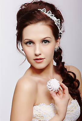 포토 JPG 해외이미지 백인 모델 라이프스타일 여자 유럽 얼굴 다이어트 장신구 사탕 한명 사람 유행 회색 수확 흰색 화려 달콤 맛 복고 창백 마시멜로우 스타일 해외202004 해외포토 서양인 1 나라 컬러 컨셉 농업 디저트 건강 생활 신체부위 파일형식 이미지허브