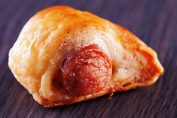 포토 JPG 해외이미지 전통 음식 빵 백그라운드 육류 요리 사람없음 소고기 흰색 신선 뜨거움 소시지 개 굽기 먹기 속도 반죽 퍼프 롤 핫도그 점심식사 페스츄리 핸드메이드 해외202004 해외포토 컬러 식재료 포유류 모션 패스트푸드 식사 가공식품 구이 파일형식 이미지허브