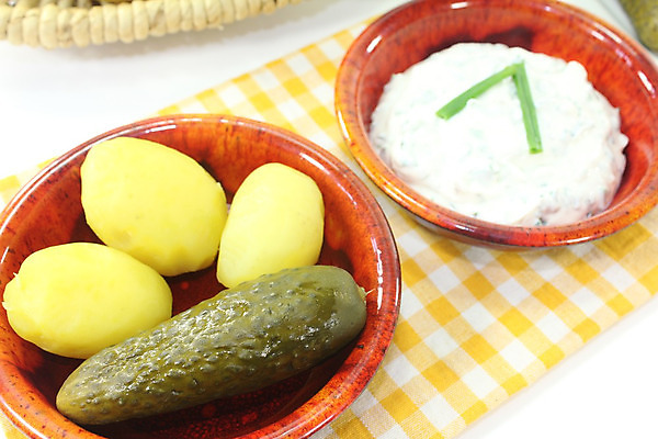 포토 JPG 해외이미지 접시 음식 반찬 치즈 감자 건강 요리 사람없음 식당 식사 우유 먹기 허브 향신료 양배추 피클 쪽파 채식주의자 크림치즈 해외202004 해외포토 식물 식기 채소 모션 유제품 상점 채식 파 절임 향미료 파일형식 이미지허브