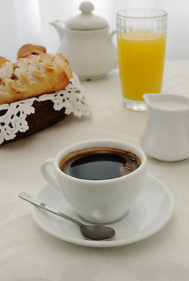 포토 JPG 해외이미지 커피 음식 다이어트 오렌지 탁자 아침 주택 요리 사람없음 장식 주방 식당 주스 우유 아침식사 굽기 퍼프 서빙 깨 칼로리 페스츄리 해외202004 해외포토 주간 음료 빵 가구 과일 식재료 유제품 건강 건물 상점 식사 조미료 구이 파일형식 이미지허브
