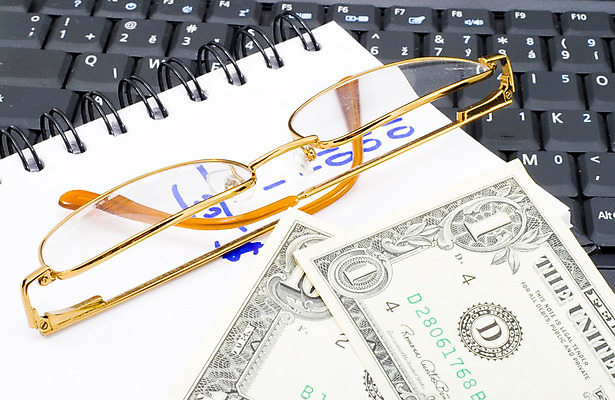 포토 JPG 해외이미지 종이 안경 지폐 돈 비즈니스 사람없음 금융 경제 노트북 사무실 숫자 펜 달러 공책 키보드 계산 계획 가격 묘사 오브젝트 회계 경영 해외202004 해외포토 문자 잡화 컨셉 문구용품 전자제품 필기구 재산 파일형식 이미지허브