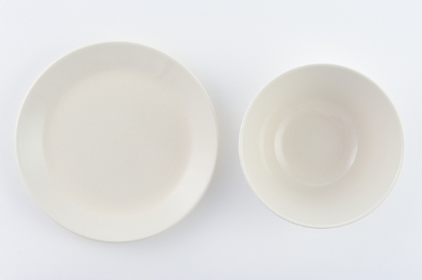 포토 JPG 해외이미지 접시 백그라운드 2 사람없음 회색 흰색 원형 정상 해외202004 해외포토 도형 식기 컬러 파일형식 이미지허브