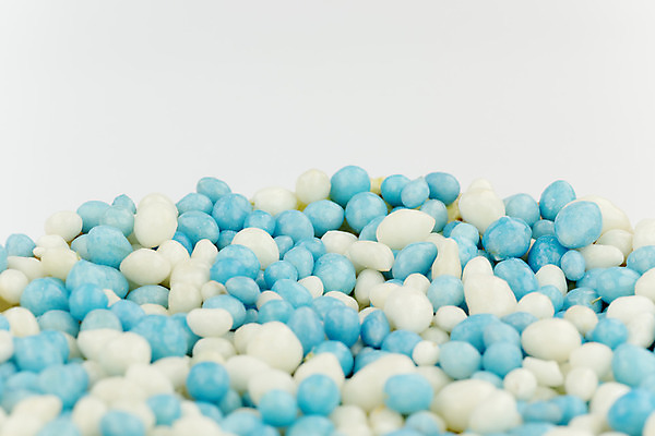 포토 JPG 해외이미지 전통 아들 빵 채소 재료 공 기념 사탕 씨앗 소년 사람없음 파란색 흰색 축하 아기 원형 달콤 맛 쓰레기 잼 설탕 뿌리기 허브 심볼 네덜란드 내추럴 해외202004 해외포토 도형 식물 남자 유럽 어린이 음식 컬러 컨셉 가족 모션 디저트 사람 소스_음식 파일형식 이미지허브