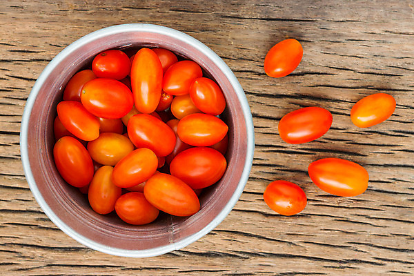 포토 JPG 해외이미지 식물 음식 농업 다이어트 토마토 채소 과일 자연 건강 요리 씨앗 사람없음 목재 빨간색 농장 쌓기 정원 식사 저녁식사 샐러드 성장 신선 원형 체리 달콤 수프 컨테이너 먹기 유기농 생태계 원예 날것 수납 성분 흙더미 숙성 식용 채식주의자 핸드메이드 비건 해외202004 해외포토 도형 나무 웰빙 산업 컬러 재료 모션 취미 흙 맛 채식 파일형식 더미 이미지허브