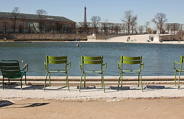 포토 JPG 해외이미지 공원 의자 휴가 사람없음 초록색 물 프랑스 흰색 연못 파리(프랑스) 해외202004 해외포토 자연요소 공공시설 유럽 컬러 가구 파일형식 이미지허브