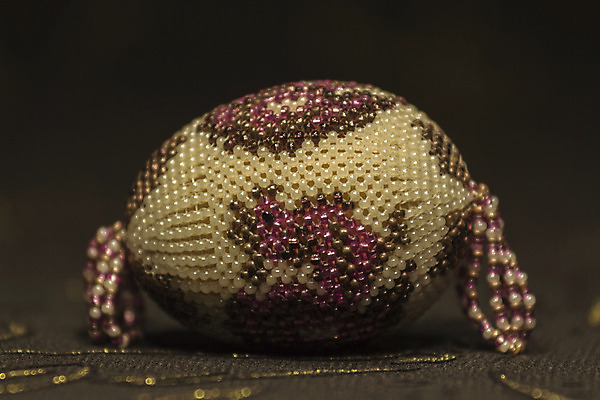 포토 JPG 해외이미지 전통 목걸이 휴가 부활절 선물 미술 사람없음 계란 구슬 기념품 수공예 해외202004 해외포토 기념일 장신구 문화예술 알 공예 오브젝트 파일형식 이미지허브